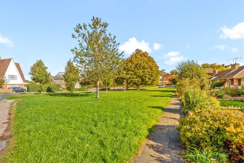 12 Penlands Way, Steyning, BN44 3PN, Steyning, England, United Kingdom. - Photo 13