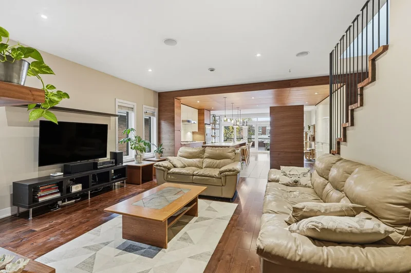 4367 Av. Jeanne-d'Arc, Montréal, Quebec, Canada. - Photo 20