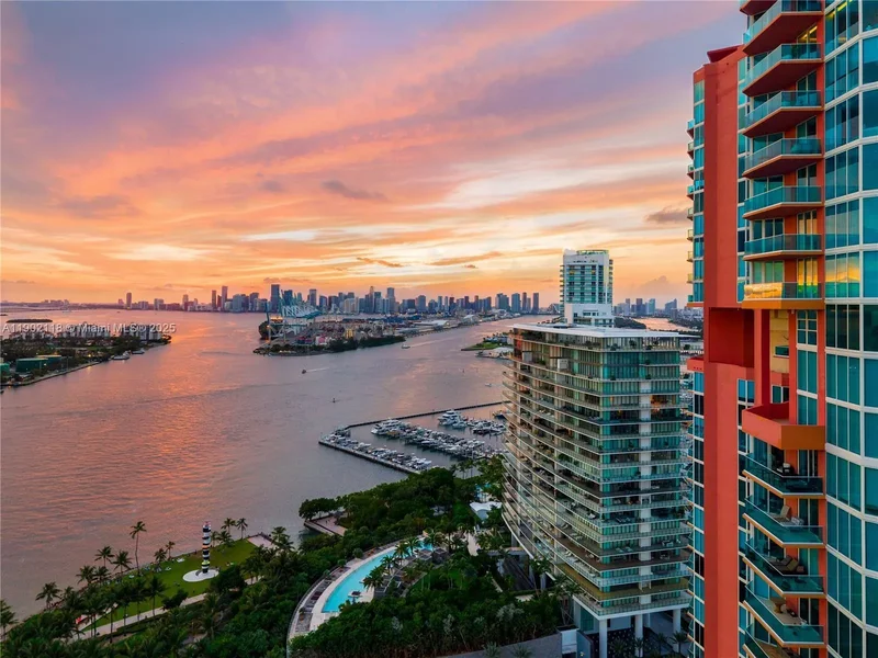 300 S Pointe Dr TH 3103, Miami Beach, Florida, United States. - Photo 36