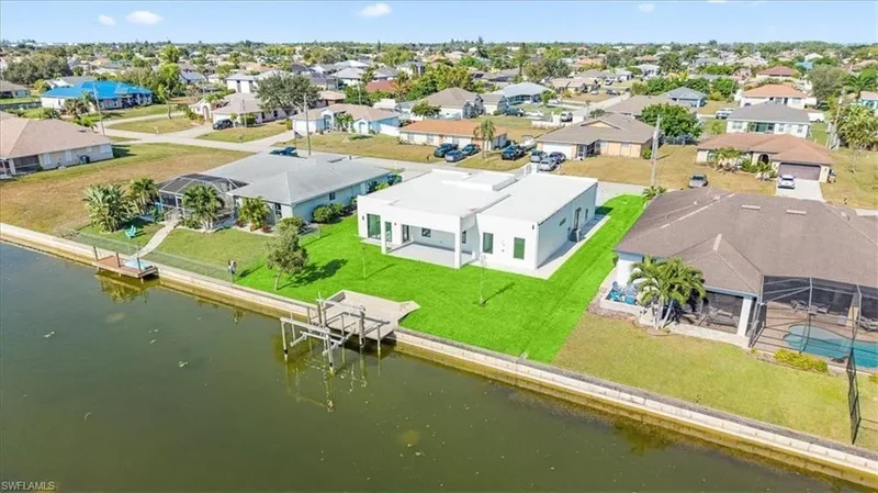 526 SE 4th ST, CAPE CORAL, FL 33990, Cape Coral, Florida, United States. - Photo 38