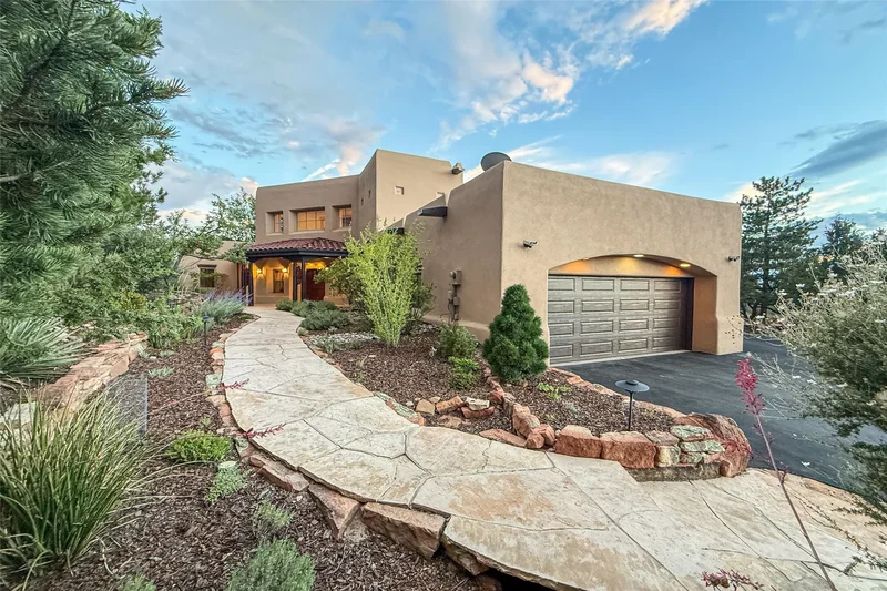 1097 Mansion Ridge Road , Santa Fe, NM 87501, Santa Fe, New Mexico, United States. - Photo 18
