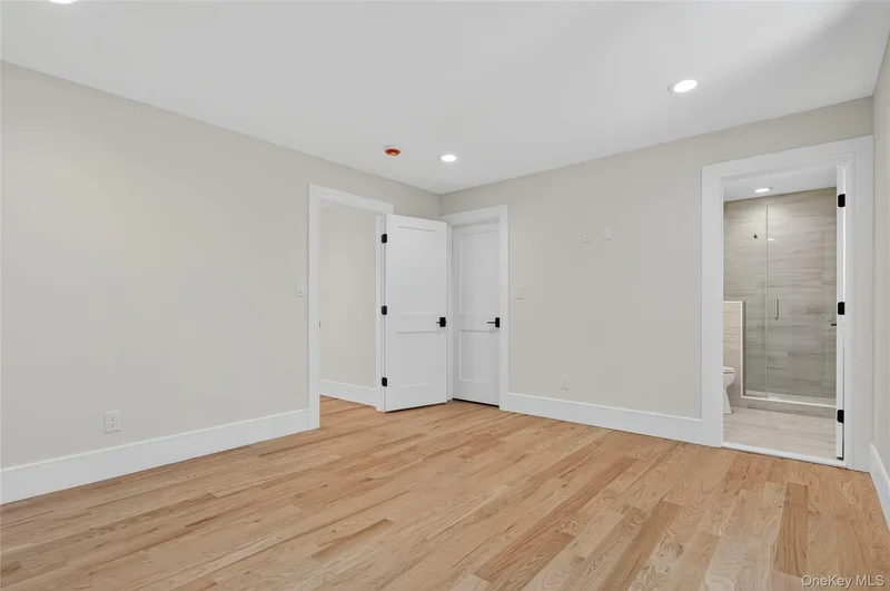 654 Caledonia Road , Dix Hills, NY 11746, Huntington Station, New York, United States. - Photo 39