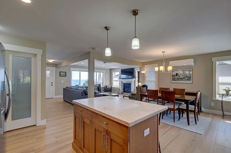 5537 Peregrine Crescent, Sechelt, BC V7Z 0V5, Sechelt, British Columbia, Canada. - Photo 4