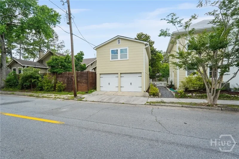 743 E 40th Street, Savannah, Georgia, United States. - Photo 8