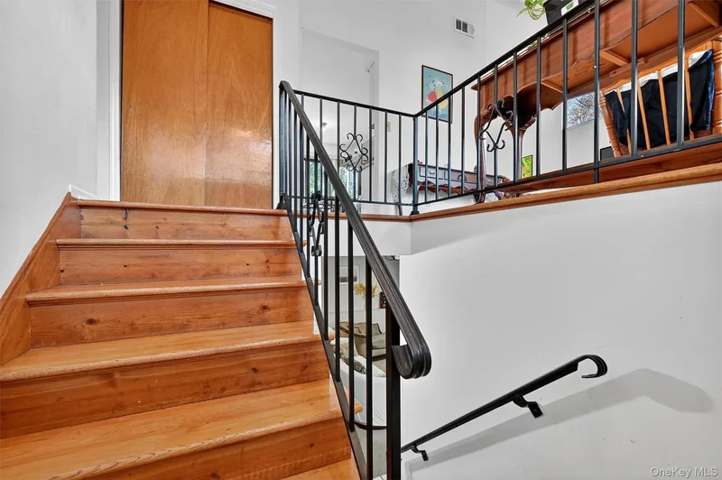 5 Schettig Court, Spring Valley, NY 10977, Spring Valley, New York, United States. - Photo 17