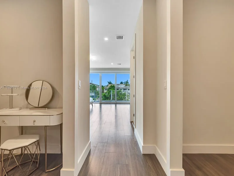 1808 Coral Ridge Dr 1808, Wilton Manors, Florida, United States. - Photo 22