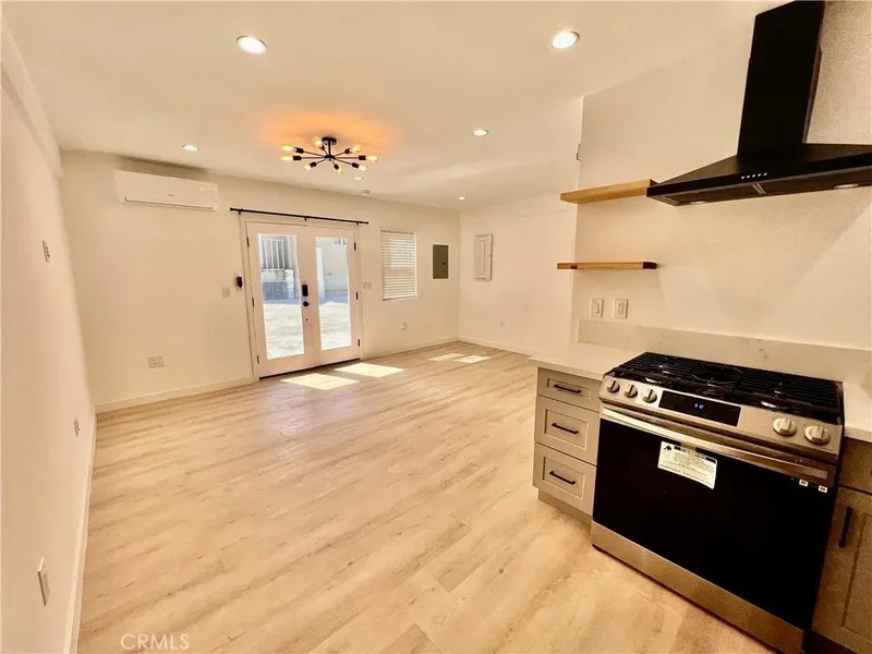 5106 Crenshaw Boulevard, Los Angeles, California, United States. - Photo 16