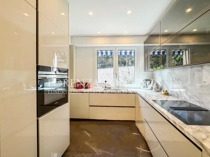 Sole Agent - Beautiful luxury 3-bedroom apartment