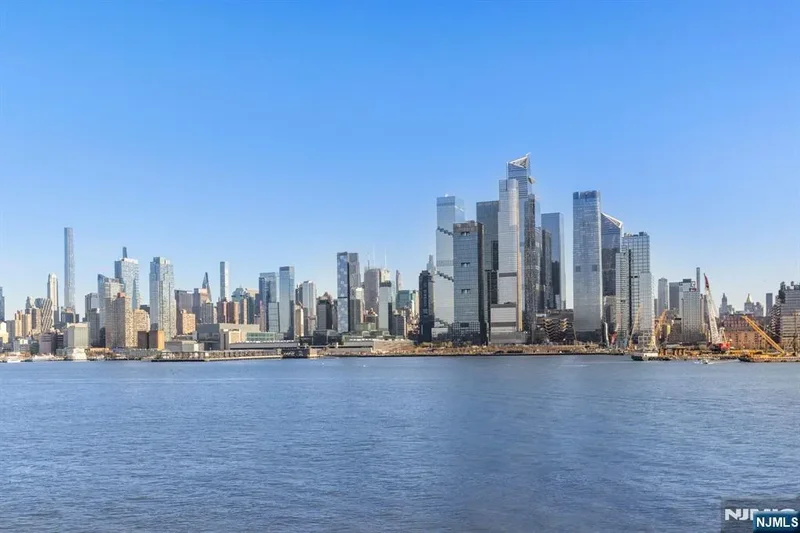 600 Harbor Boulevard 1079-81, Weehawken, NJ 07086, Weehawken, New Jersey, United States. - Photo 45