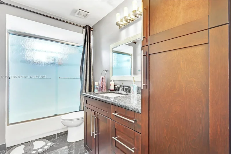 13787 NW 19th Ct, Pembroke Pines, FL 33028, Pembroke Pines, Florida, United States. - Photo 24