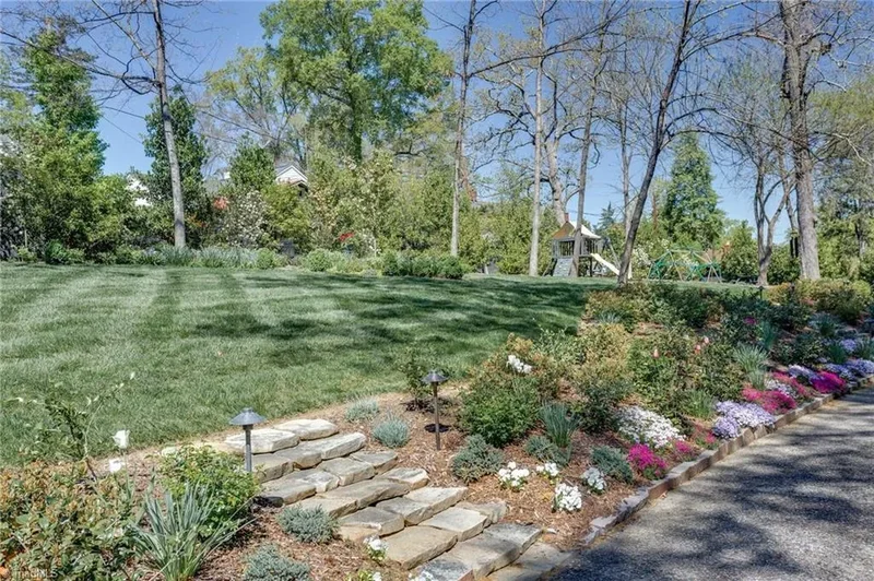 301 Fisher Park Circle, Greensboro, North Carolina, United States. - Photo 47