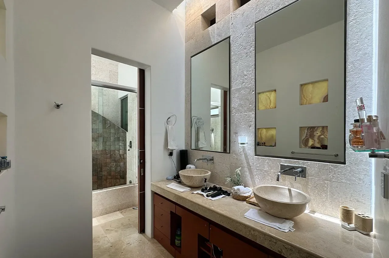 Gallery photo 10