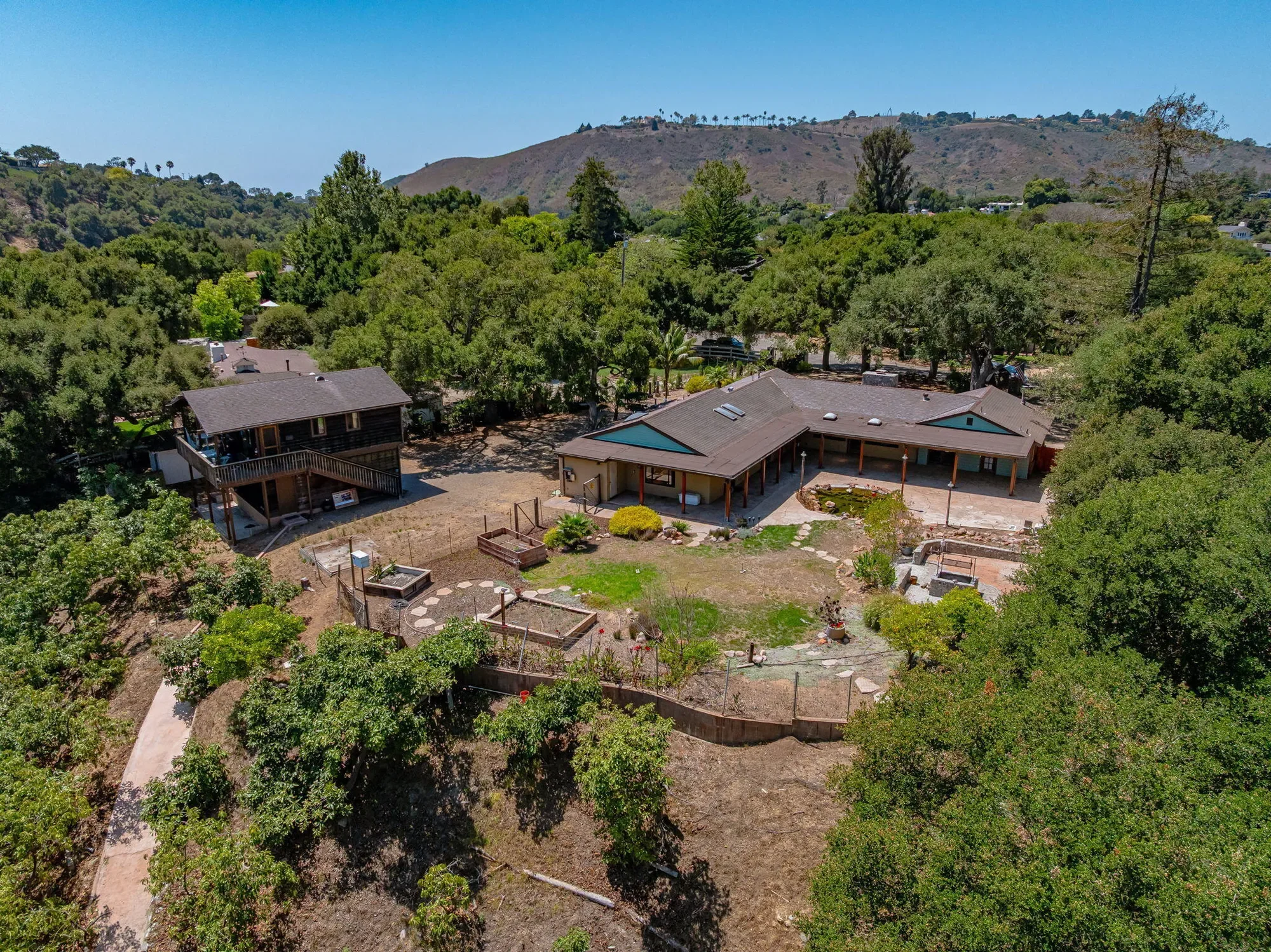 3520 La Entrada, Santa Barbara, California, United States. - Photo 24