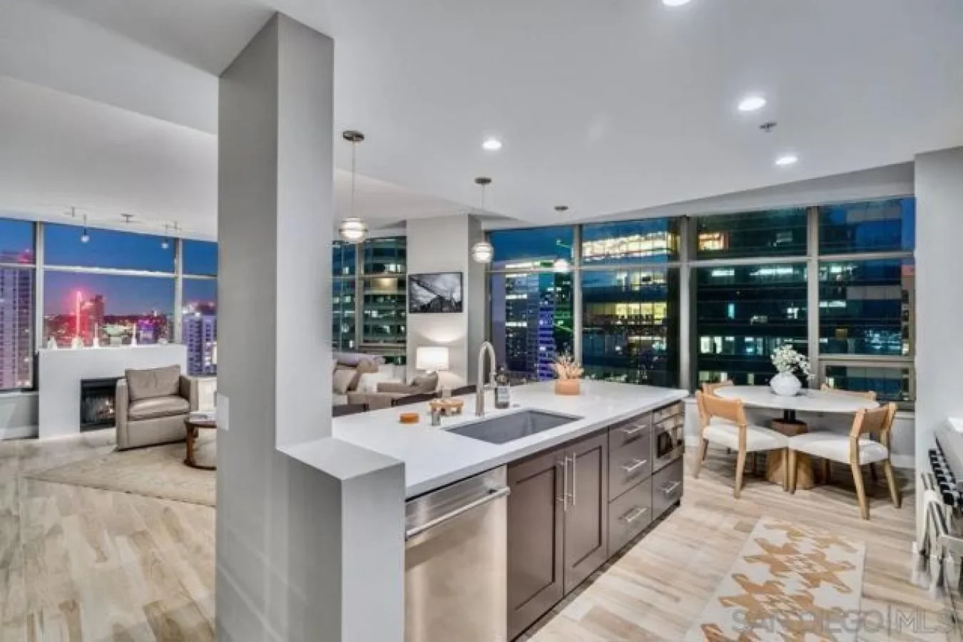 700 E Street Unit 2404, San Diego, California, United States. - Photo 15