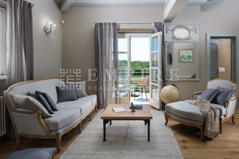 Gallery photo 2
