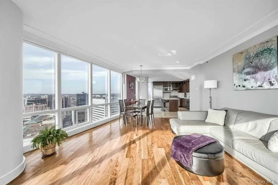 1 Renaissance Square, #20C, White Plains, NY, 10601, USA, White Plains, New York, United States. - Photo 2
