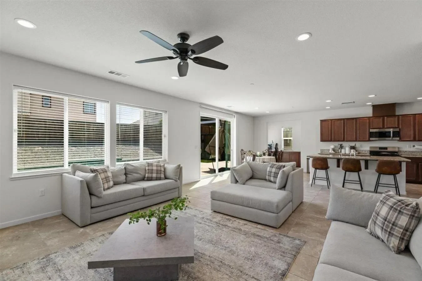 21232 Grapevine Drive, Patterson, California, United States. - Photo 27