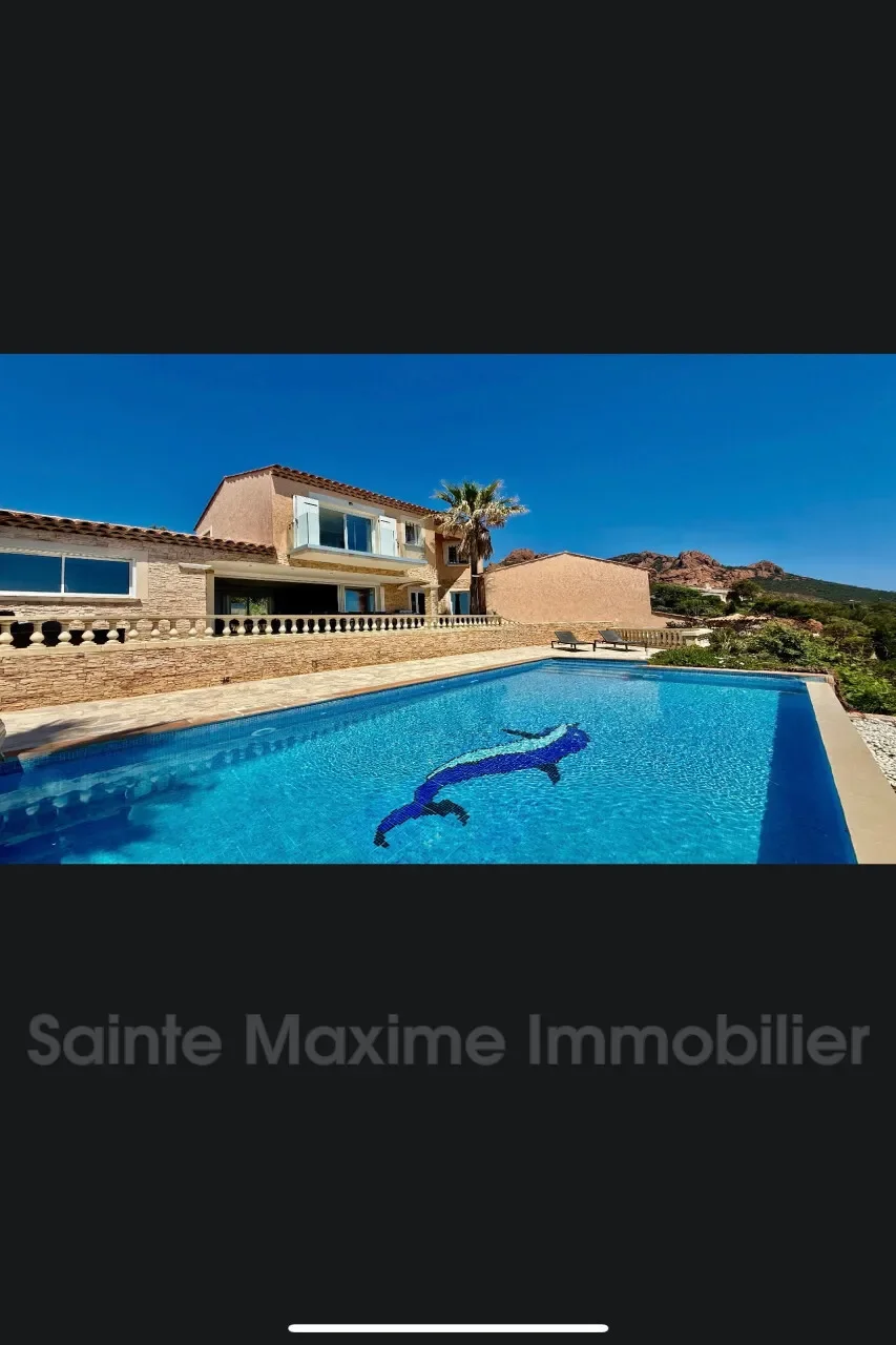 Saint-Raphaël, Provence-Alpes-Côte d'Azur, France. - Photo 1