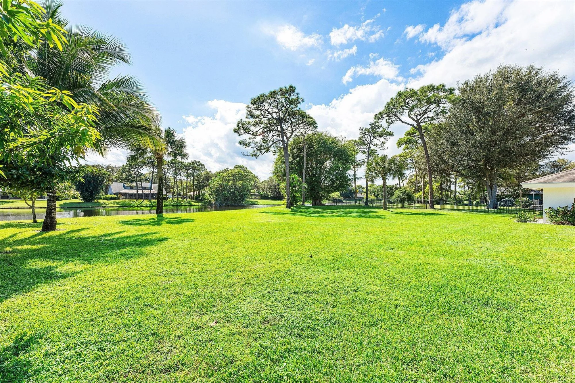 6048 Woodlake Road, Lake Worth, Florida, United States. - Photo 19