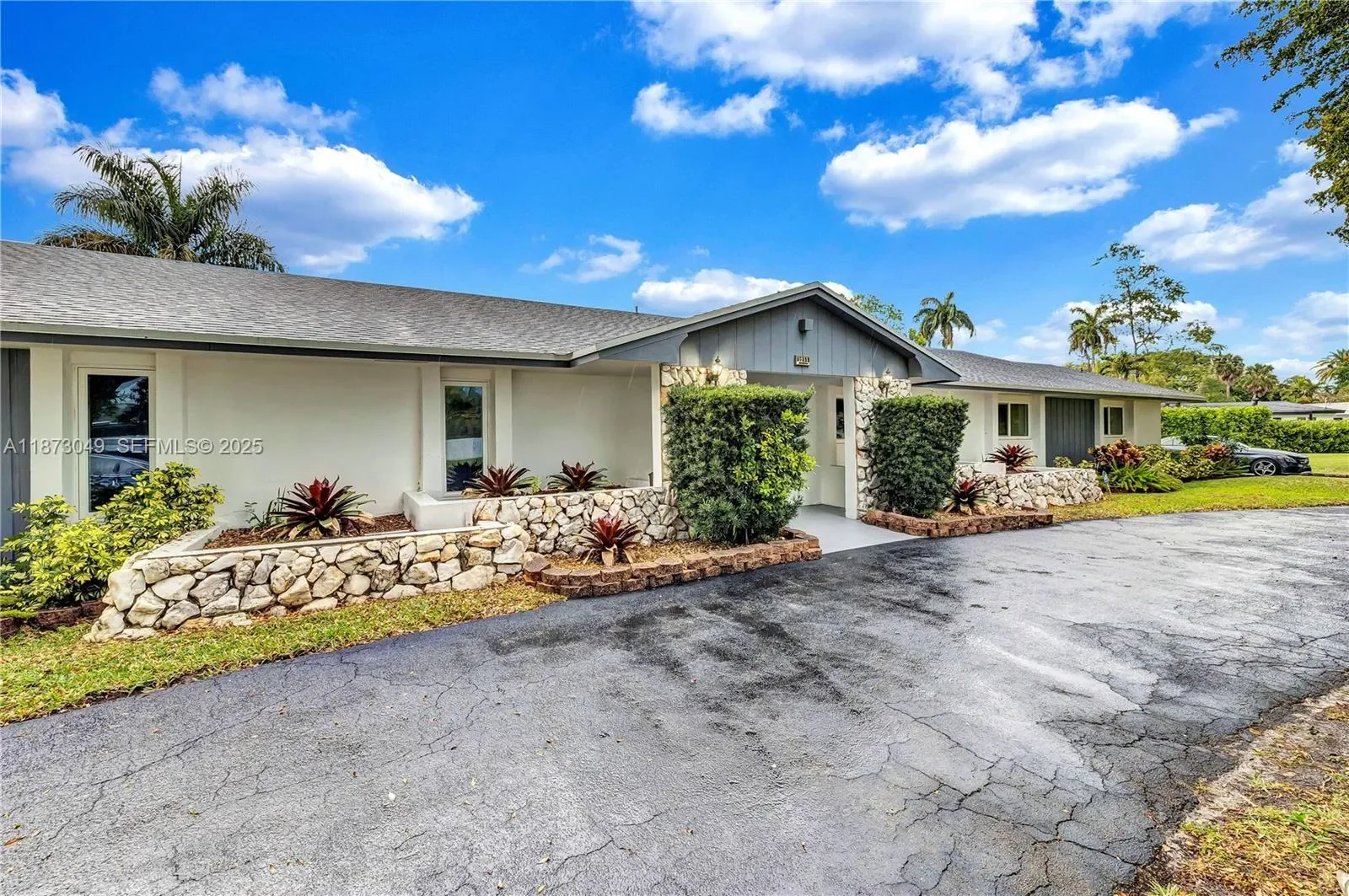 3211 Calle Largo Dr, Hollywood, Florida, United States. - Photo 10