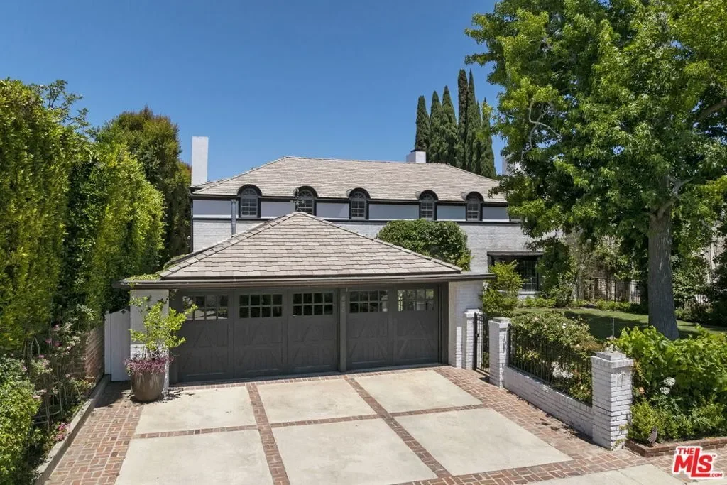 850 Birchwood Drive, Los Angeles, California, United States. - Photo 10