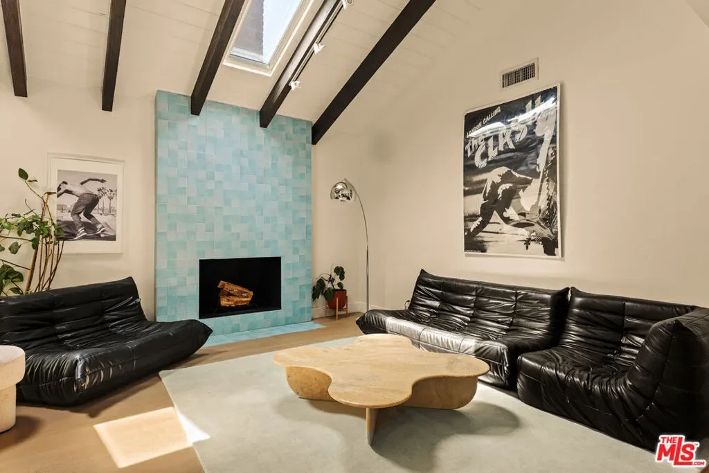 4841 Don Pio Drive, Los Angeles, California, United States. - Photo 10