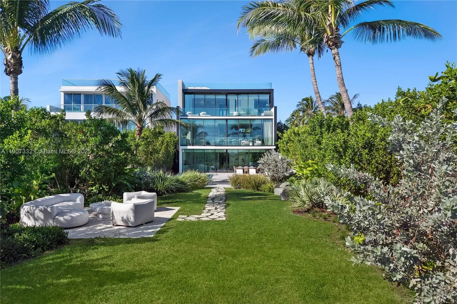 7845 Atlantic Way, Miami Beach, Florida, United States. - Photo 3