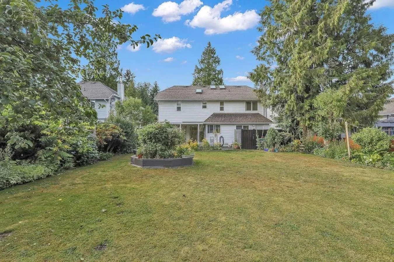 15738 97 AVENUE, Surrey, British Columbia, Canada. - Photo 7