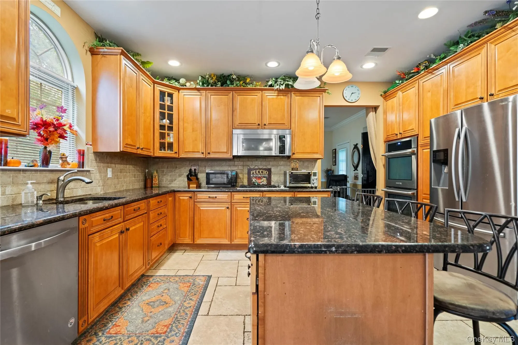 22 Southview Circle, Lake Grove, New York, United States. - Photo 15