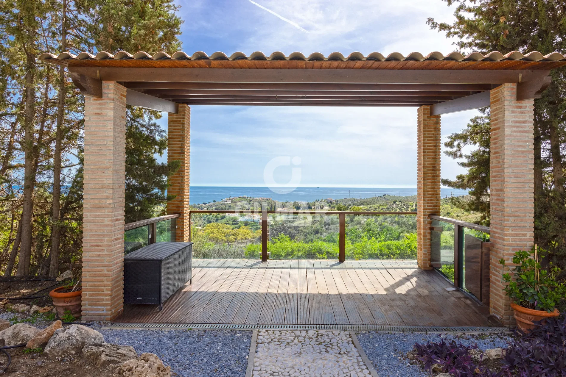 Exterior photo 7