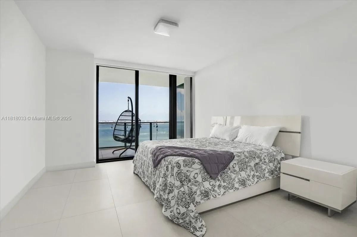 3131 NE 7th Ave 3306, Miami, Florida, United States. - Photo 19