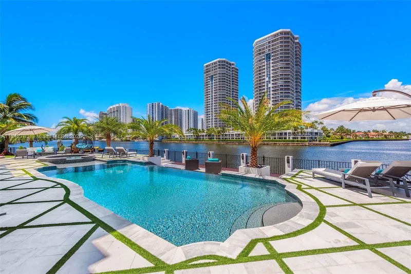 498 N Parkway Pkwy, Golden Beach, Florida, United States. - Photo 81