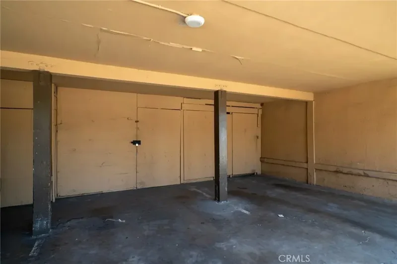 1003 W Bishop Street, Santa Ana, California, United States. - Photo 9