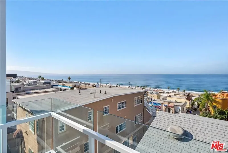 4113 Crest Drive, Manhattan Beach, California, United States. - Photo 54