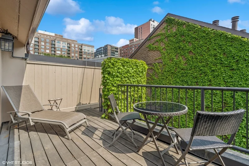 1318 N SUTTON Place, Chicago, Illinois, United States. - Photo 8