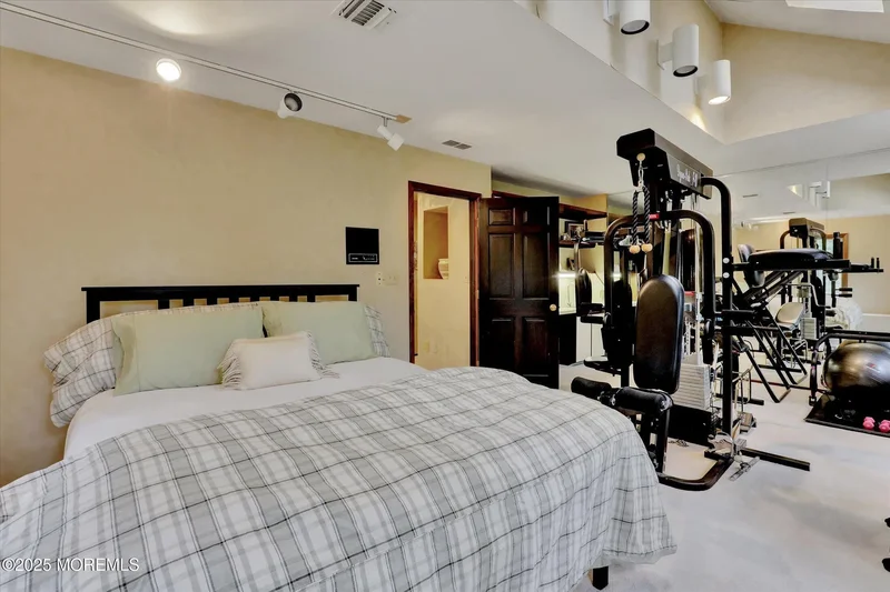 17 Emerald Drive, Marlboro Township, New Jersey, United States. - Photo 42