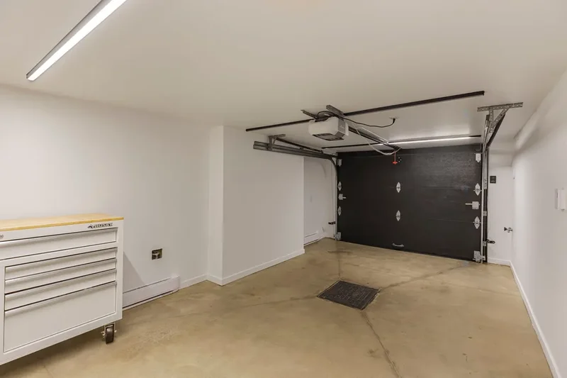 5963 Av. Notre-Dame-de-Grâce, Montréal, Quebec, Canada. - Photo 15