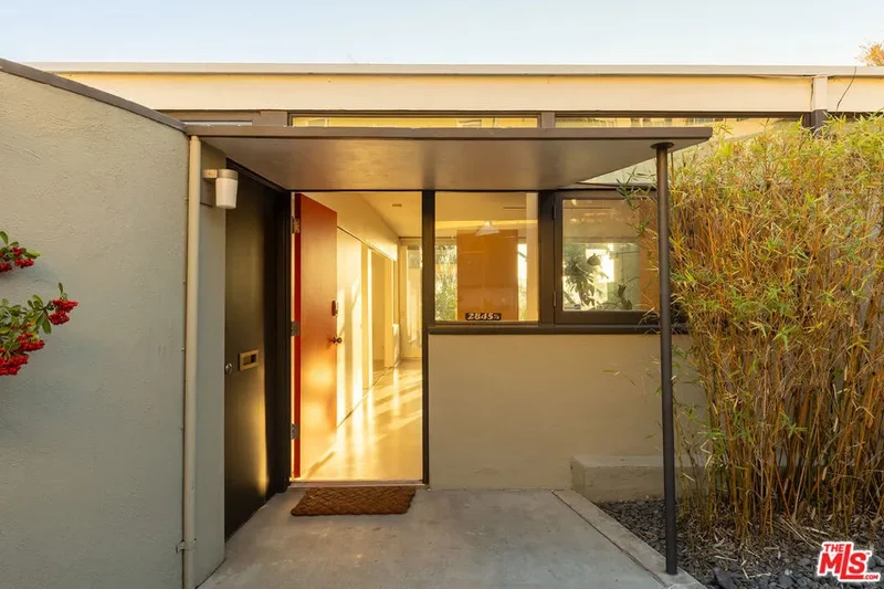 2845 1/2 Avenel Street, Los Angeles, California, United States. - Photo 26