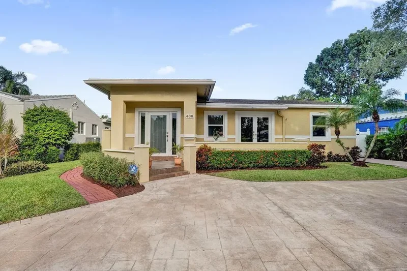 Single Family Residence in Fort Lauderdale