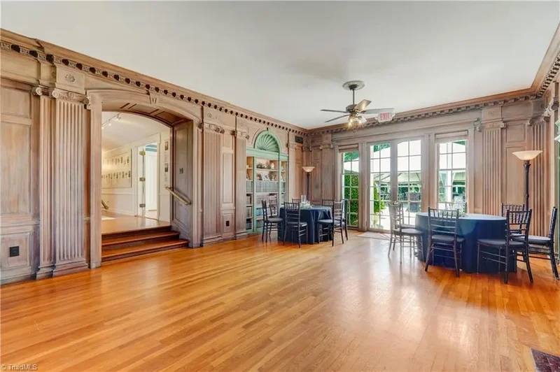 17 E Main Street, Thomasville, North Carolina, United States. - Photo 9