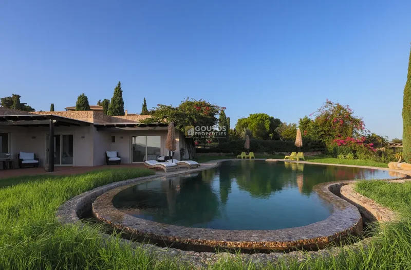 484241 Villa For Sale, Kosta/Porto Cheli, 1620sq.M.