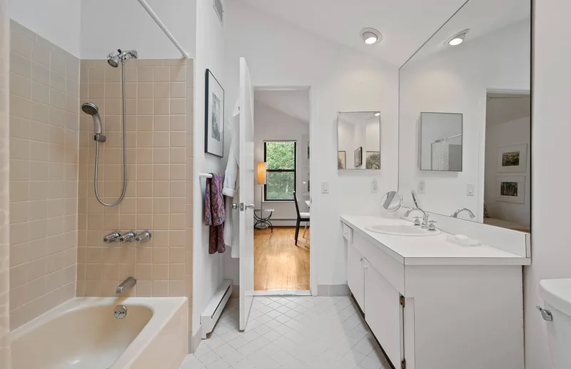 Todd Drive, East Hampton, New York, United States. - Photo 3