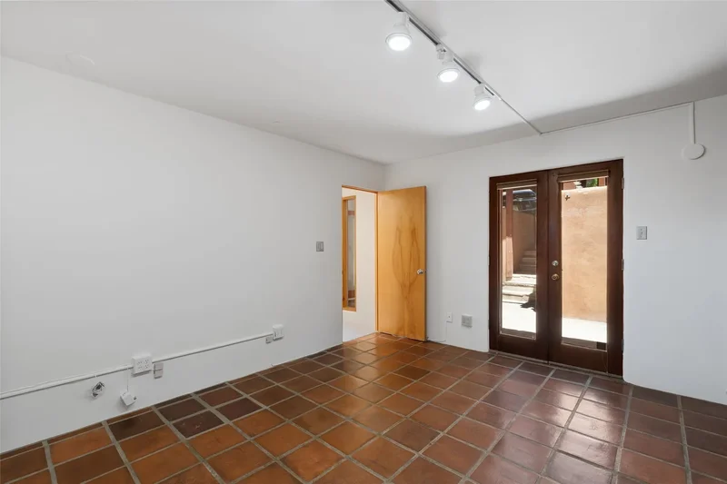 707 E Palace Avenue #8, Santa Fe, NM 87501, Santa Fe, New Mexico, United States. - Photo 6