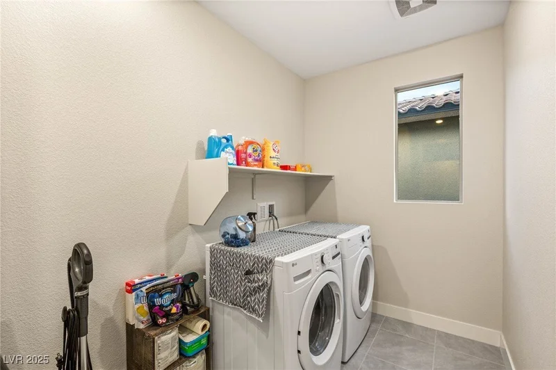 230 Cactus Sunrise Street, Las Vegas, Nevada, United States. - Photo 46