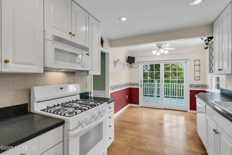 39 Bayberry Lane, Middletown, NJ 07748, North Middletown, New Jersey, United States. - Photo 14
