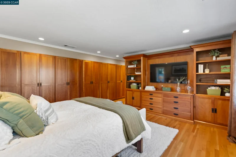 350 Pine Creek Rd, Walnut Creek, California, United States. - Photo 37