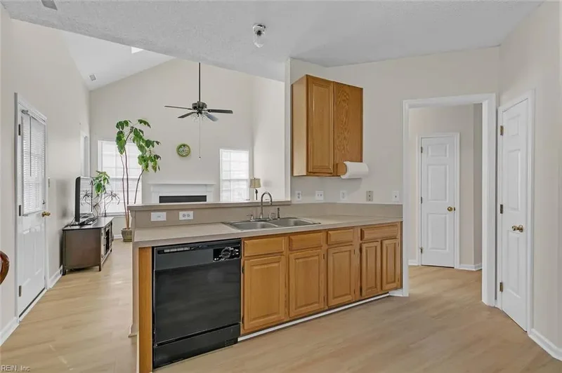 101 Jenkins Court, Yorktown, VA 23693, Yorktown, Virginia, United States. - Photo 10