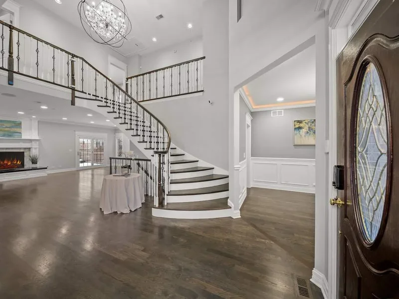6732 N. East Prairie Road, Lincolnwood, IL, 60712, USA, Lincolnwood, Illinois, United States. - Photo 4