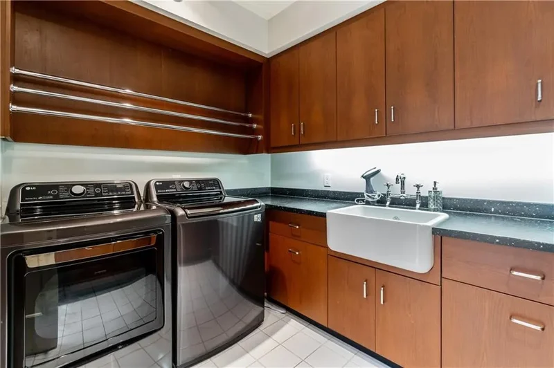 1476 Carmen Dr, Mississauga, ON L5G 3Z1, Canada, Mississauga, Ontario, Canada. - Photo 24