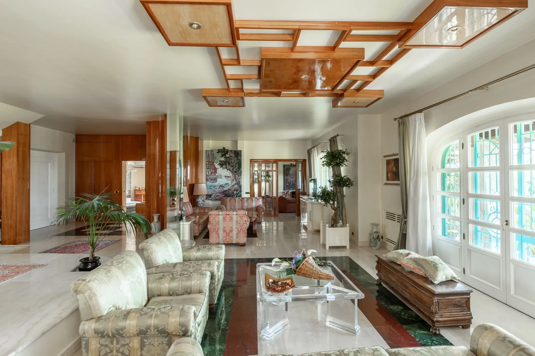 Gallery photo 1